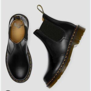 Dr.Martens Chelsea Vegan Boots